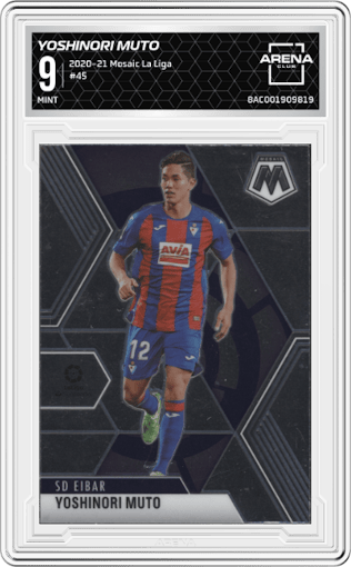 Yoshinori Muto from the 2020-21 Panini Mosaic La Liga set graded by Arena Club and given an overall grade of 9.