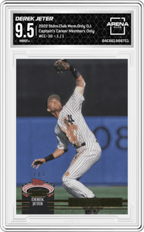 Derek Jeter from the 2022 Topps Stadium Club Members Only Derek Jeter set featuring a Members Only parallel graded by Arena Club and given an overall grade of 9.5.