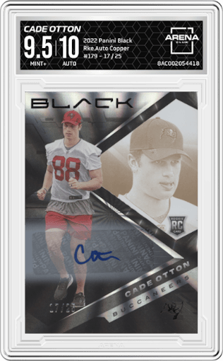 Cade Otton from the 2022 Panini Black set featuring a Copper parallel graded by Arena Club and given an overall grade of 9.5.