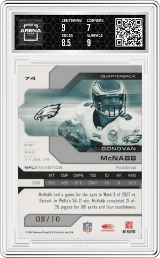 Donovan McNabb from the 2007 Leaf Limited set featuring a Spotlight Gold parallel graded by Arena Club and given an overall grade of 7.5.