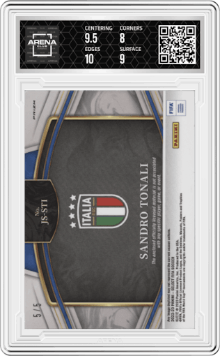 Sandro Tonali from the 2022-23 Panini Select FIFA set featuring a Green Prizm parallel graded by Arena Club and given an overall grade of 8.5.