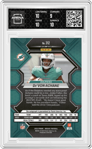 De'Von Achane from the 2023 Panini Mosaic set graded by Arena Club and given an overall grade of 9.5.