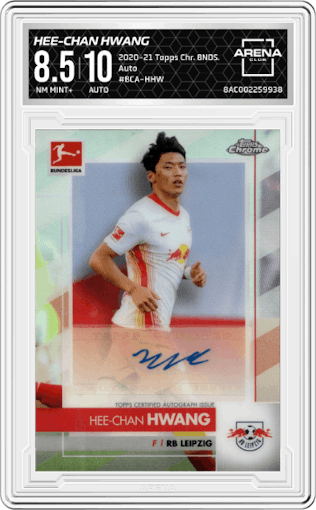 Hee-chan Hwang from the 2020-21 Topps Chrome Bundesliga set graded by Arena Club and given an overall grade of 8.5.