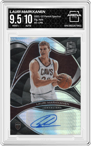 Lauri Markkanen from the 2021-22 Panini Spectra set featuring a Asia parallel graded by Arena Club and given an overall grade of 9.5.