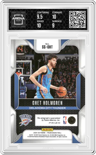 Chet Holmgren from the 2024-25 Panini Prizm set featuring a Choice Green parallel graded by Arena Club and given an overall grade of 9.5.
