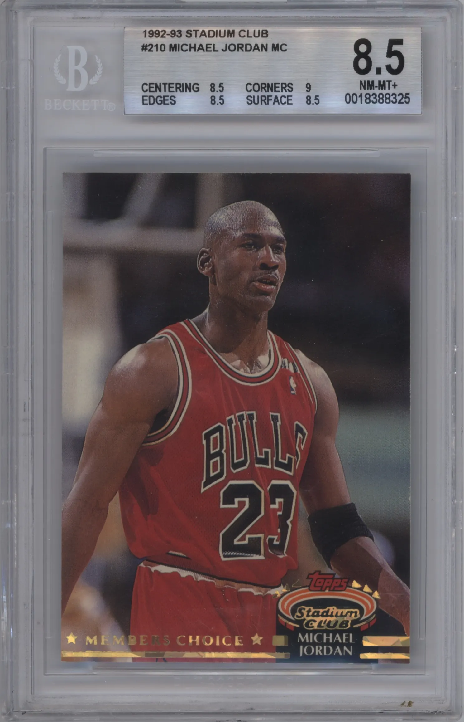 1992 Topps Stadium Club Michael Jordan #210 BGS 8.5