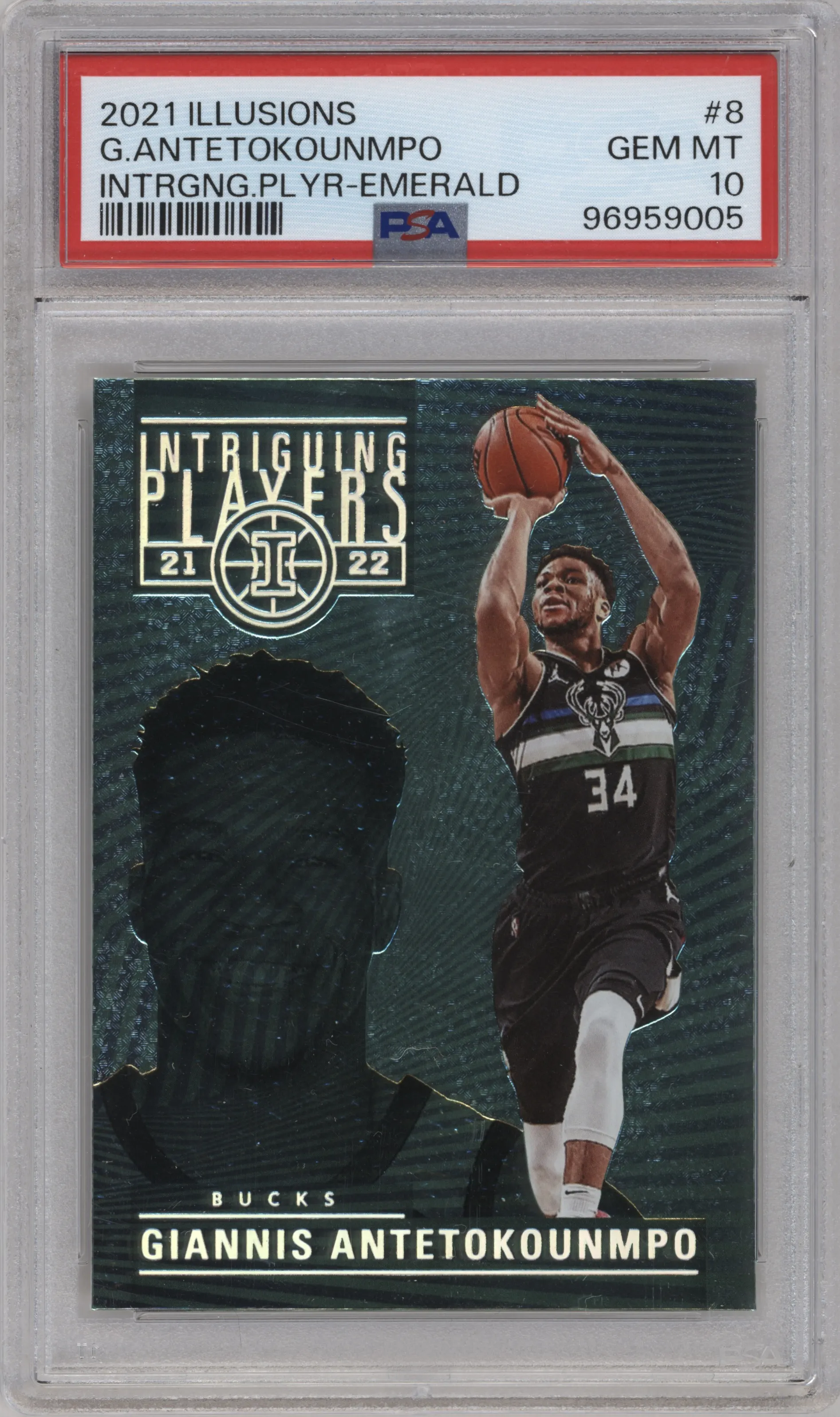 2021 Panini Illusions Intriguing Players Giannis Antetokounmpo Emerald #8 PSA 10
