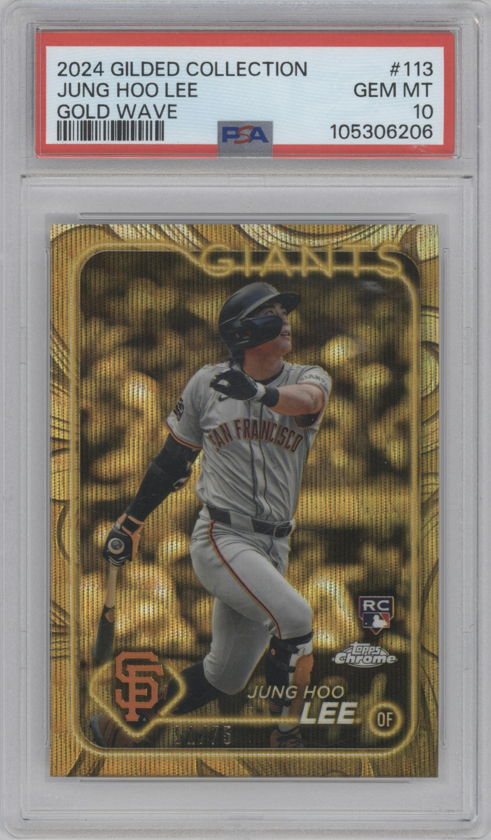 Jung Hoo Lee from the 2024 Topps Gilded Collection set featuring a Gold Wave Refractor parallel graded by PSA and given an overall grade of 10.