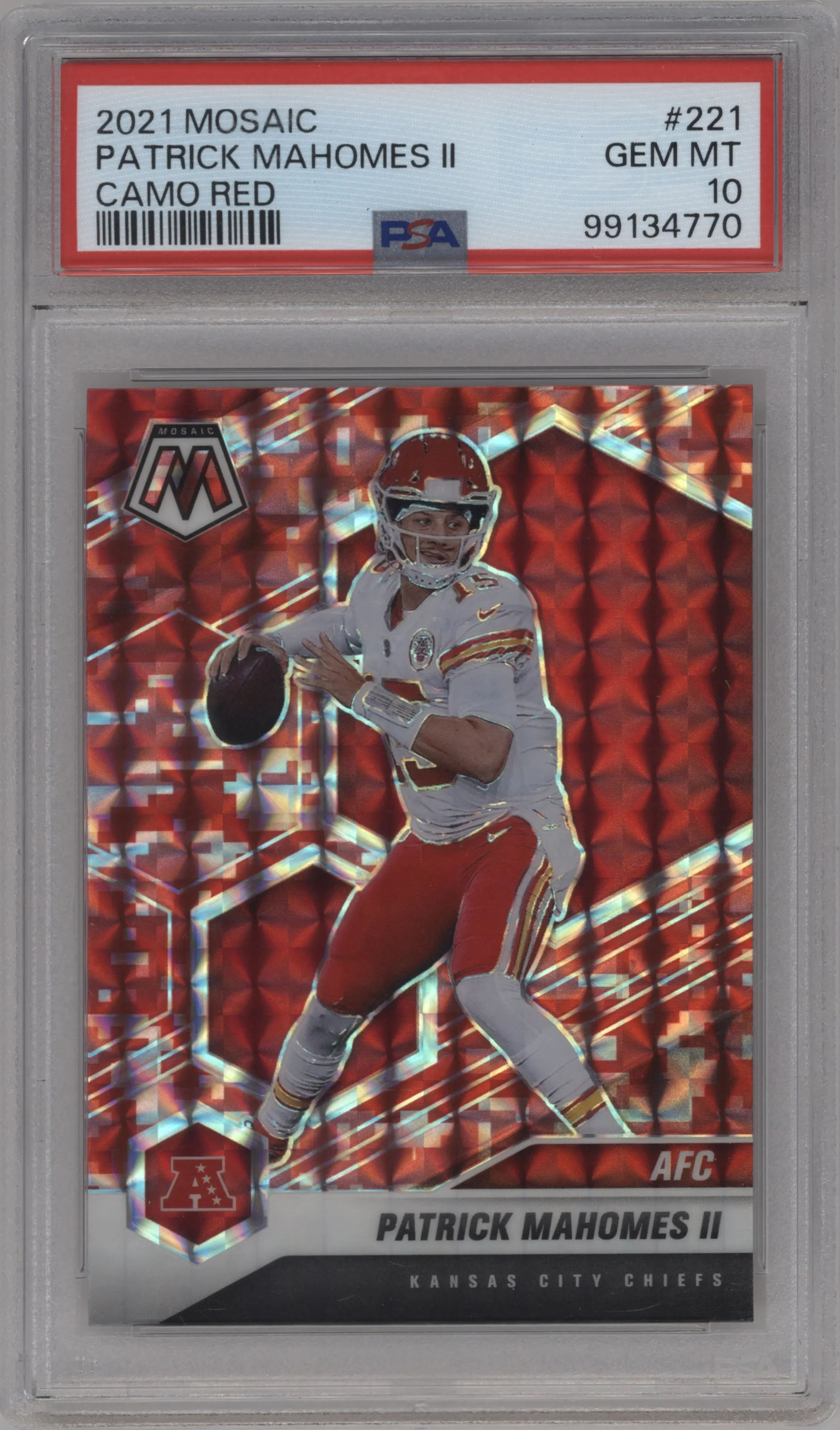 2021 Panini Mosaic Patrick Mahomes II Red Camo #221 PSA 10