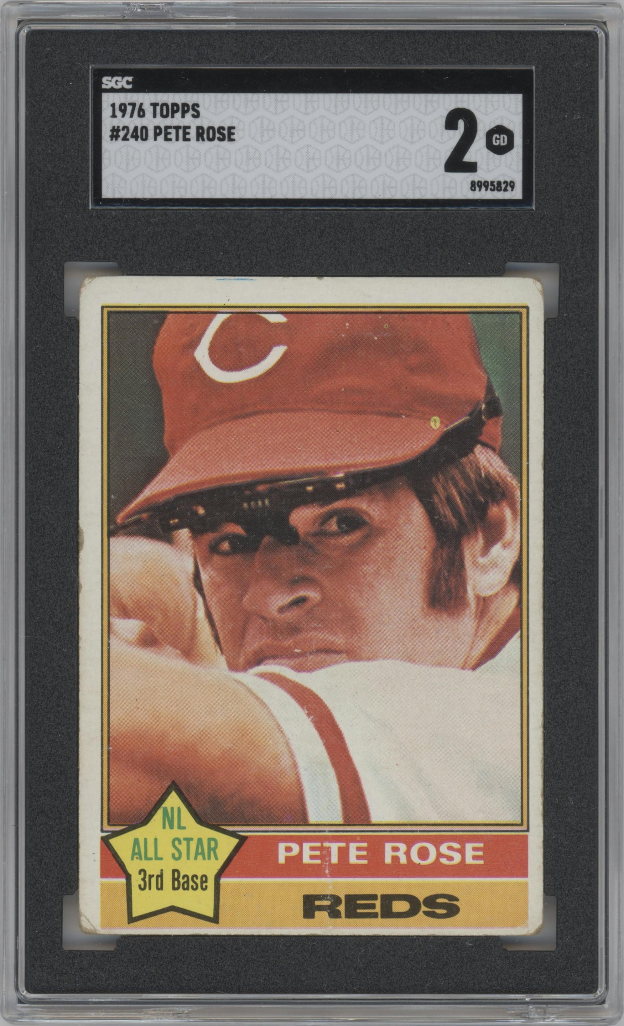 Pete Rose from the 1976 Topps set graded by SGC and given an overall grade of 2.