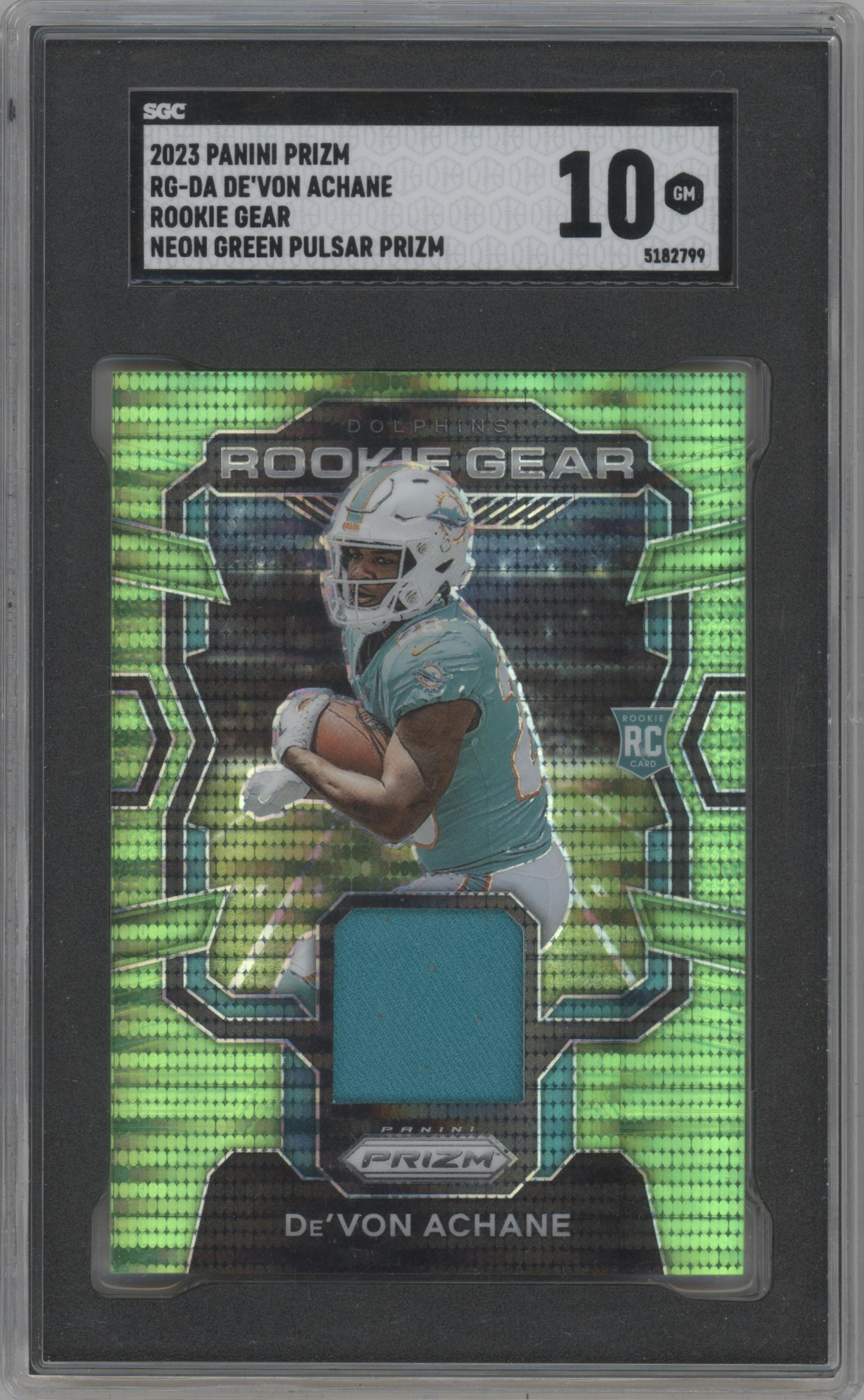 De'Von Achane from the 2023 Panini Prizm set featuring a Neon Green Pulsar parallel graded by SGC and given an overall grade of 10.