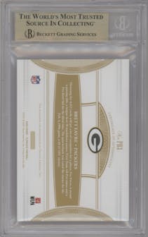 Brett Favre from the 2020 Panini Flawless set featuring a Diamonds parallel graded by Beckett and given an overall grade of 9.5.