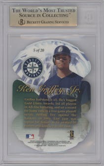 Ken Griffey Jr. from the 1997 Flair Showcase set graded by Beckett and given an overall grade of 9.5.