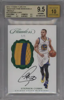 Stephen Curry from the 2016-17 Panini Flawless  set featuring a Emerald parallel graded by Beckett and given an overall grade of 9.5.