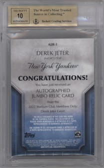 Derek Jeter from the 2022 Topps Stadium Club Members Only Derek Jeter set graded by Beckett and given an overall grade of 9.5.