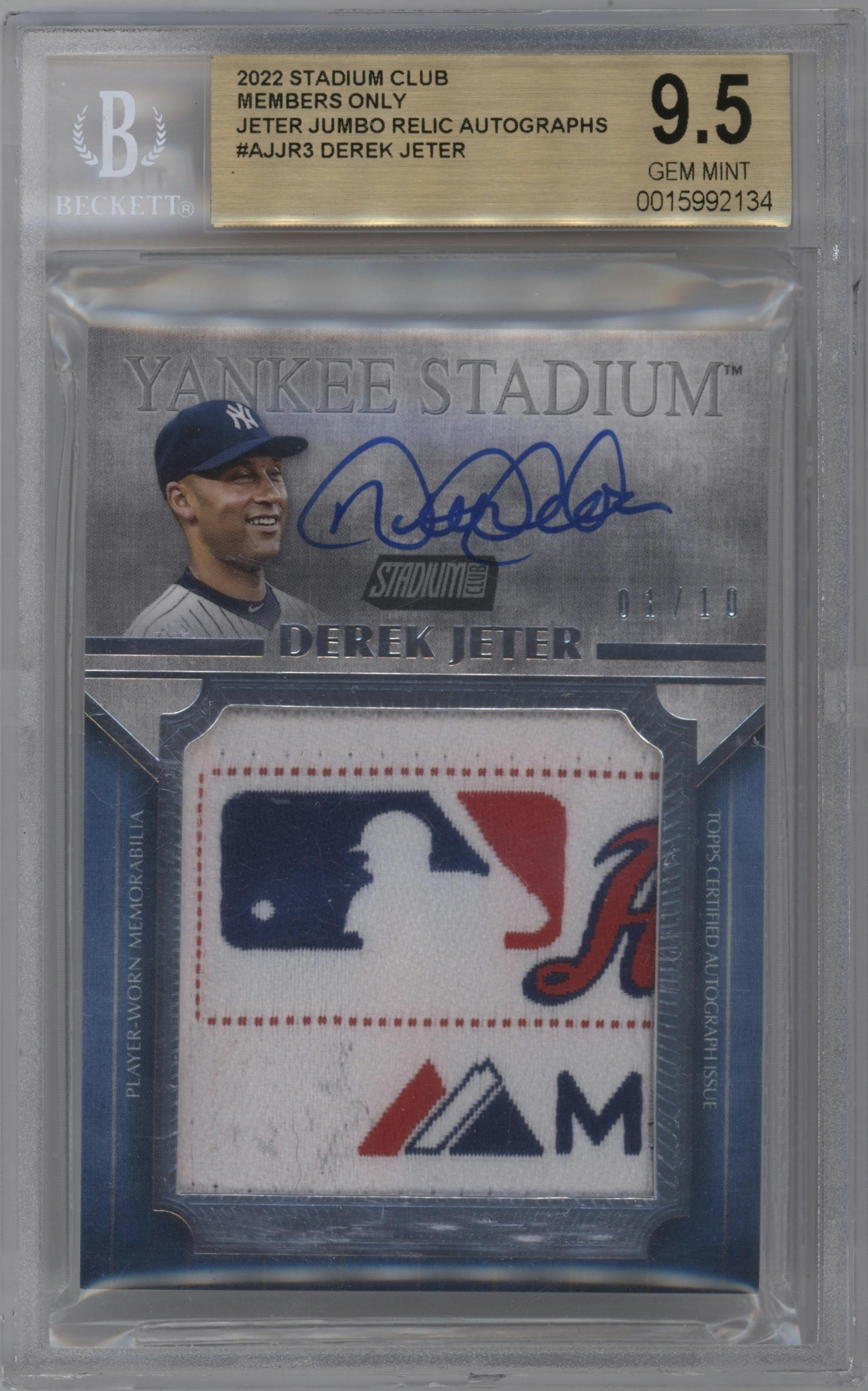 Derek Jeter from the 2022 Topps Stadium Club Members Only Derek Jeter set graded by Beckett and given an overall grade of 9.5.
