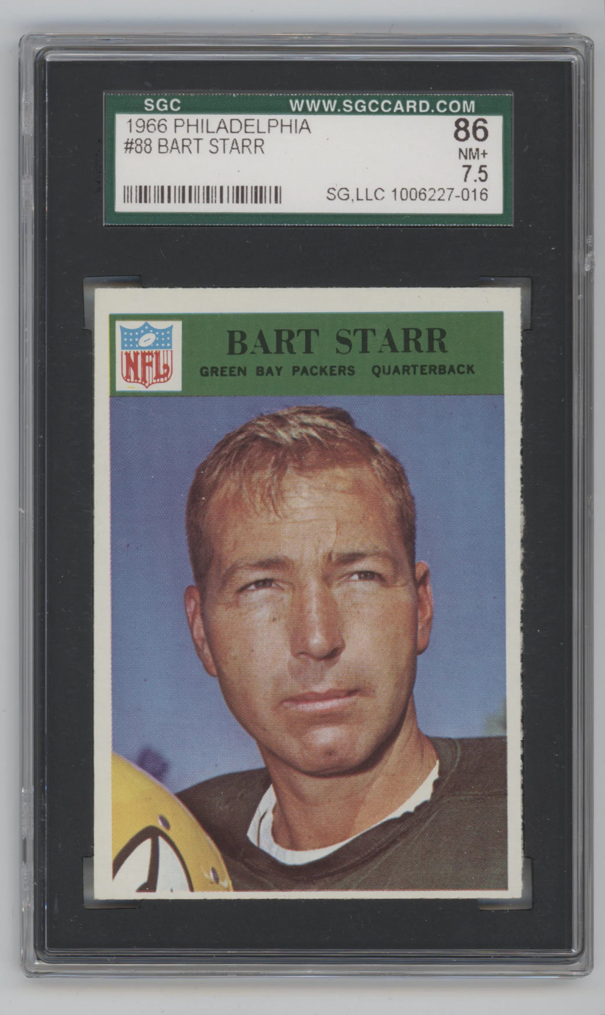 Bart Starr from the 1966 Philadelphia set graded by SGC and given an overall grade of 7.5.